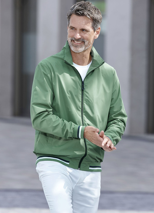 Sakkos & Jacken - Blouson mit Seitentaschen, in Größe 3XL (64/66) bis XXL (60/62), in Farbe DUNKELGRÜN Ansicht 2