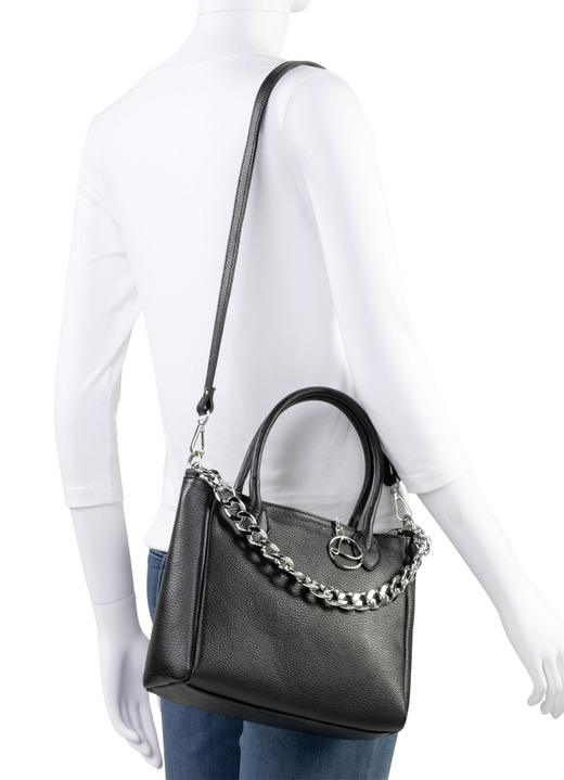 Taschen - Laurina Tasche aus genarbtem Kalb-Nappaleder mit Zierkette, in Farbe HELLBLAU Ansicht 6