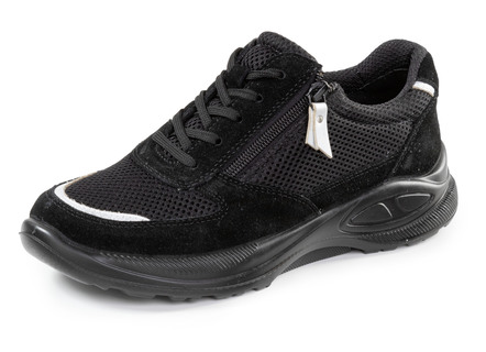 Schnürschuh aus Meshmaterial und Veloursleder