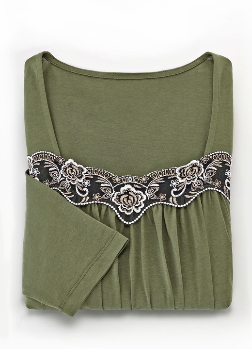 Nachthemden - Wadenlanges Nachthemd mit zarter Tüllstickereispitze, in Größe 038 bis 062, in Farbe MARINE Ansicht 3