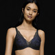 Bügel-BH - Triumph Body Make-Up Illusion Lace BH mit flexiblen Komfortbügeln – Farbe SCHWARZ – Ansicht 2 Bügel-BH - Triumph Body Make-Up Illusion Lace BH mit flexiblen Komfortbügeln, in Größe 070 bis 090, in Cup B, in Farbe PUDER – Farbe SCHWARZ – Ansicht 2