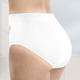 Slips - Sechserpack Slips mit Gummizug im Bund, in Größe 038 bis 056, in Farbe 2X WEISS-SCHWARZ BEDRUCKT, 2X WEISS MIT MOTIV, 2X SCHWARZ MIT MOTIV – Farbe 2X WEISS-SCHWARZ BEDRUCKT, 2X WEISS MIT MOTIV, 2X SCHWARZ MIT MOTIV – Ansicht 4