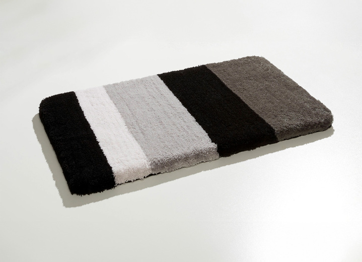 Heimtextilien - Badganitur von Kleine Wolke, in Größe 100 (Vorleger halbrund, 50/ 80 cm) bis 112 (WC-Deckelbezug, 47/ 50 cm), in Farbe BLAU Ansicht 4