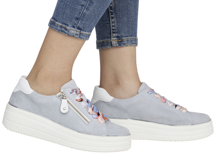 Komfortschuhe - Remonte Sneaker mit bunter Schnürung, in Größe 036 bis 042, in Farbe BLEU-WEISS Ansicht 7