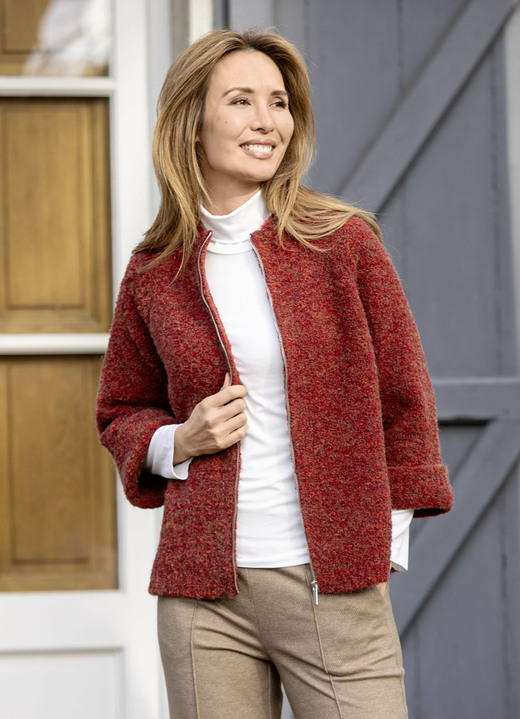 Jacken, Westen & Sets - Strickjacke aus Bouclégarn Jacken, Westen & Sets - Strickjacke aus Bouclégarn, in Größe L(44/46) bis XXL(52/54), in Farbe ROT MELIERT