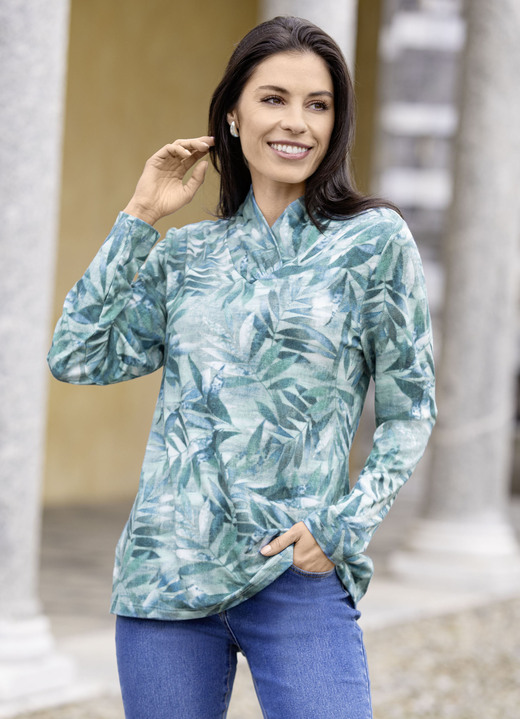 Pullover - Pullover mit raffiniertem V-Kragen Ansicht 3 Pullover - Pullover mit raffiniertem V-Kragen, in Größe 038 bis 054, in Farbe GRÜN-BLAU-MULTICOLOR Ansicht 3