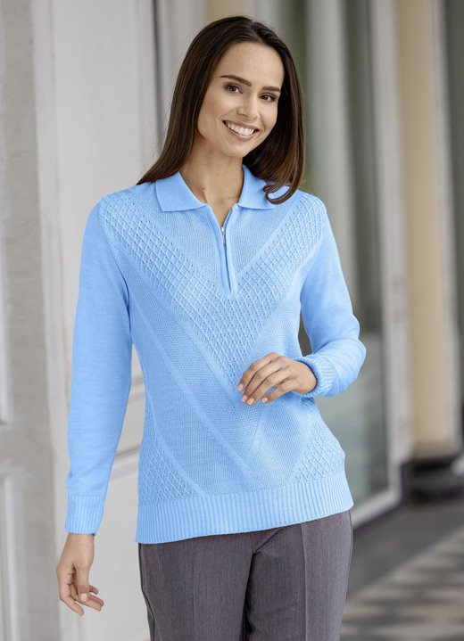 Pullover - Pullover mit dezentem Glanz Ansicht 2 Pullover - Pullover mit dezentem Glanz, in Größe 036 bis 052, in Farbe HELLBLAU Ansicht 2