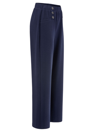 Hose mit dekorativen Zierknöpfen