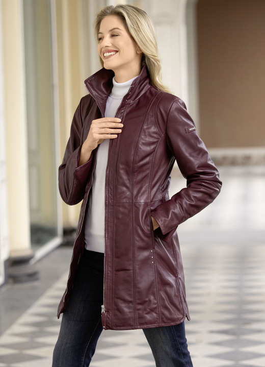 Ledermode - Lederkurzmantel von „Cabrini“, in Größe 036 bis 050, in Farbe BORDEAUX Ansicht 2