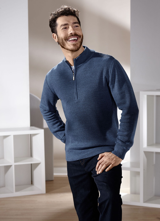 Hemden, Pullover & Shirts -  Unifarbener Stehkragenpullover in 3 Farben, in Größe 046 bis 062, in Farbe JEANSBLAU Ansicht 1
