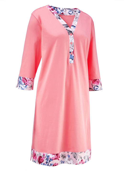 Nachthemden - Zweierpack Nachthemden, kürzer geschnitten mit Knopfleiste , in Größe 036 bis 054, in Farbe 1X KORALLE, 1X KORALLE-BUNT Ansicht 3