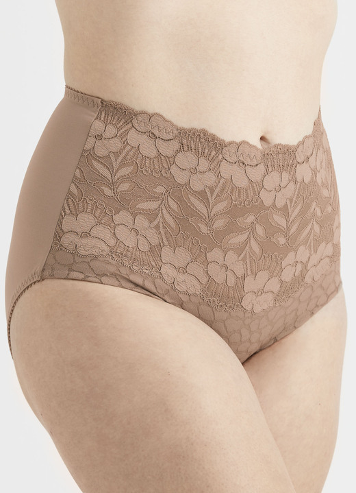 Slips - Miss Mary Miederslip mit unterlegter Elastikspitze im Vorderteil, in Größe 038 bis 056, in Farbe NOUGAT Ansicht 1