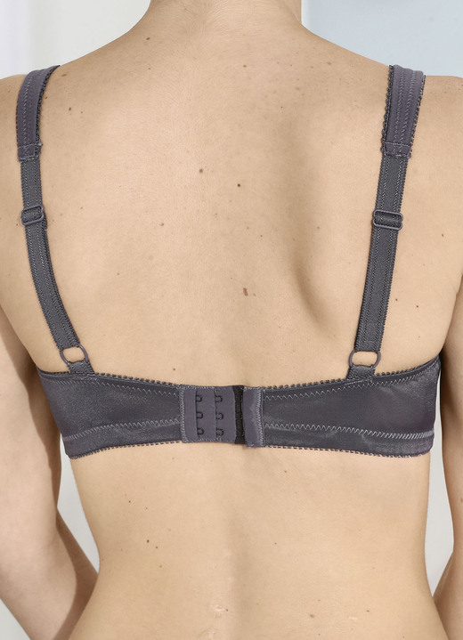 Unterwäsche - Zweierpack BH mit Spitzeneinsätzen Ansicht 8 Unterwäsche - Zweierpack BH mit Spitzeneinsätzen, in Größe 080 bis 110, in Cup B, in Farbe 1X MARINE, 1X WEISS Ansicht 8