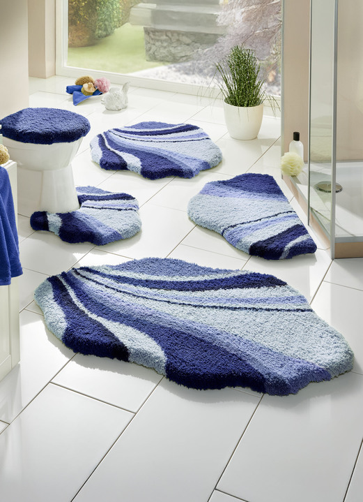 Badgarnituren - Tolle Badgarnitur in barfußweicher Qualität, in Größe 100 (Vorleger halbrund, 50/ 80 cm) bis 112 (WC-Deckelbezug, 47/ 50 cm), in Farbe BLAU Ansicht 2