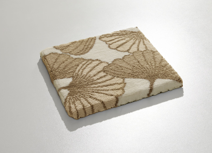 Badgarnituren - Badgarnitur mit Ginkgoblätter-Motiv, in Größe 100 (Vorleger halbrund, 50/ 80 cm) bis 112 (WC-Deckelbezug, 47/ 50 cm), in Farbe CAPPUCCINO Ansicht 1