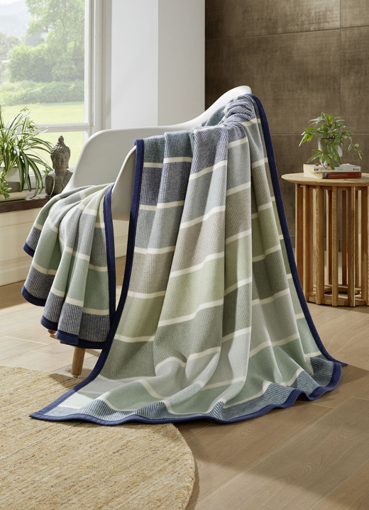 Decken - Kuschelweiche Schlafdecke von Bocasa, in Farbe GRÜN Ansicht 1