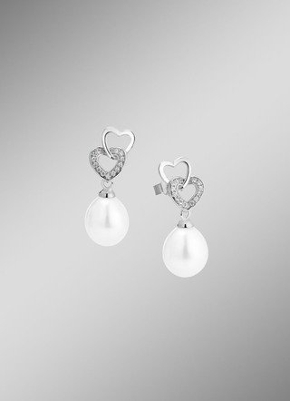 Herzliche Eleganz – Ohrstecker aus Silber mit Perlen und Zirkonia