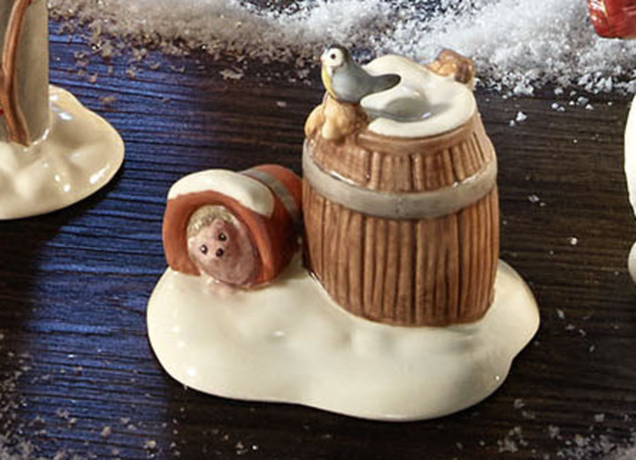 Goebel-Figuren - Winterliche Szene: Tolle Himmelsboten im Winterwald Ansicht 16 Goebel-Figuren - Winterliche Szene: Tolle Himmelsboten im Winterwald, in Farbe GRÜN, in Ausführung Weihnachtsbaum Ansicht 16