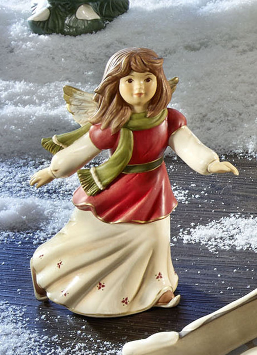 Goebel-Figuren - Winterliche Szene: Tolle Himmelsboten im Winterwald Ansicht 17 Goebel-Figuren - Winterliche Szene: Tolle Himmelsboten im Winterwald, in Farbe GRÜN, in Ausführung Weihnachtsbaum Ansicht 17