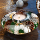Weihnachtliche Dekorationen - Teelichthalter aus mundgeblasenem Glas – Farbe WEISS-GRÜN – Ansicht 1 Weihnachtliche Dekorationen - Teelichthalter aus mundgeblasenem Glas, in Farbe WEISS-GRÜN, in Ausführung Kugel – Farbe WEISS-GRÜN – Ansicht 1