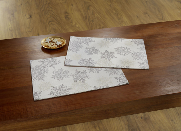 Tischdecken - Tisch- und Raumdekoration mit Glitzergarn Ansicht 2 Tischdecken - Tisch- und Raumdekoration mit Glitzergarn, in Größe 100 (2 Platzsets, 30/ 45 cm) bis 404 (Kissenbezug, 40/ 40 cm), in Farbe GOLD-SILBER Ansicht 2