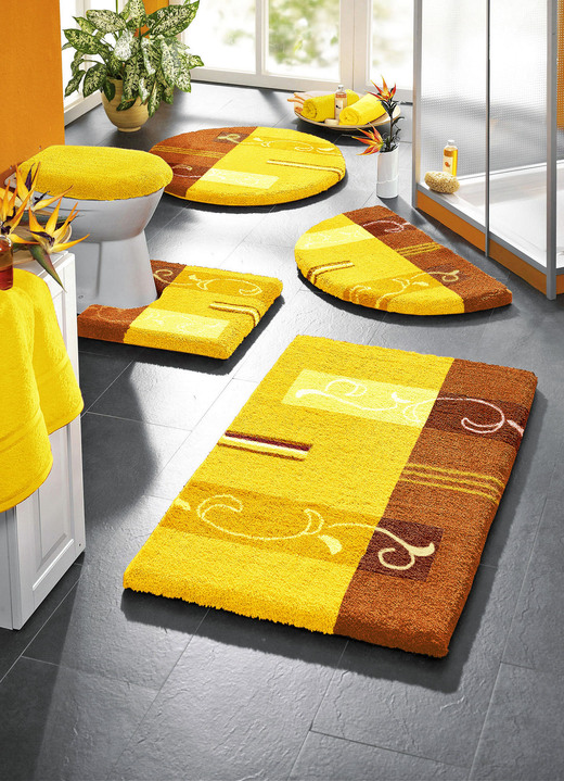 Badgarnituren - Supersoft Badgarnitur mit rutschhemmender Latexierung Ansicht 8 Badgarnituren - Supersoft Badgarnitur mit rutschhemmender Latexierung, in Größe 100 (Vorleger halbrund, 50/ 80 cm) bis 112 (Deckelbezug mit Kordel, 47/ 50 cm), in Farbe FLIEDER Ansicht 8