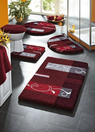 Badgarnituren - Supersoft Badgarnitur mit rutschhemmender Latexierung – Farbe ROT Badgarnituren - Supersoft Badgarnitur mit rutschhemmender Latexierung, in Größe 100 (Vorleger halbrund, 50/ 80 cm) bis 112 (Deckelbezug mit Kordel, 47/ 50 cm), in Farbe FLIEDER