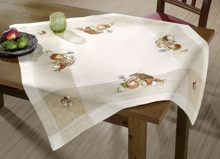 Tisch- und Raumdekoration mit Igel-Motiv