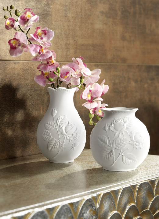 - Vase Rosengarten aus dem Hause Goebel, in Farbe WEISS, in Ausführung rund