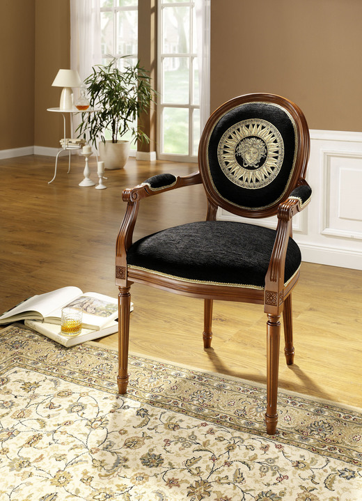 Polstermöbel - Sessel mit aufwändigen Schnitzereien, in Farbe NUSSB.-SCHWARZ