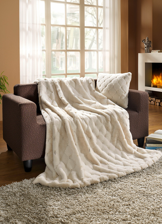 Decken - Felldecken und Kissen Webpelz-Fellimitat, in Größe 215 (Felldecke, 150x200 cm) bis 910 (Kissen, 48x 48 cm), in Farbe CREME