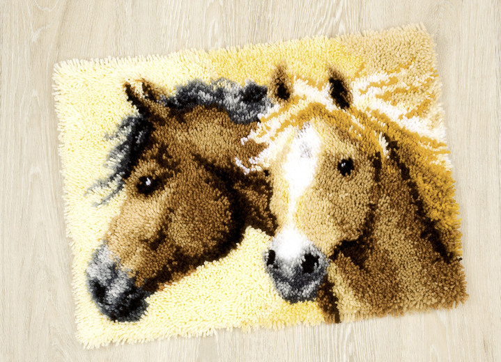 Heimtextilien - Knüpfteppich mit Tier-Motiven, in Farbe BUNT, in Ausführung Knüpfteppich Pferde Ansicht 1
