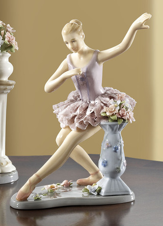 Ballerina aus Porzellan