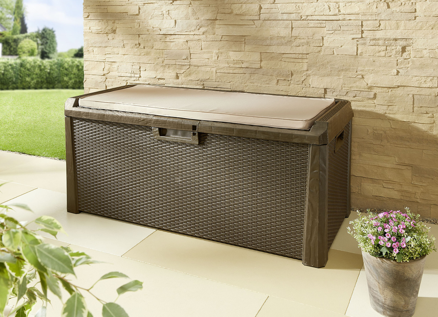 Gartenbox Santorini im elegantem RattanDesign Gartenmöbel Brigitte