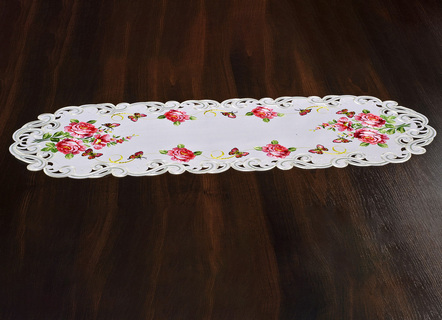 Tisch- und Raumdekoration mit Rosen-Motiven
