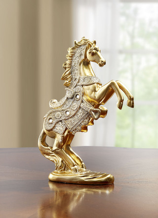 Pferd in kunstvoller Pesade-Haltung