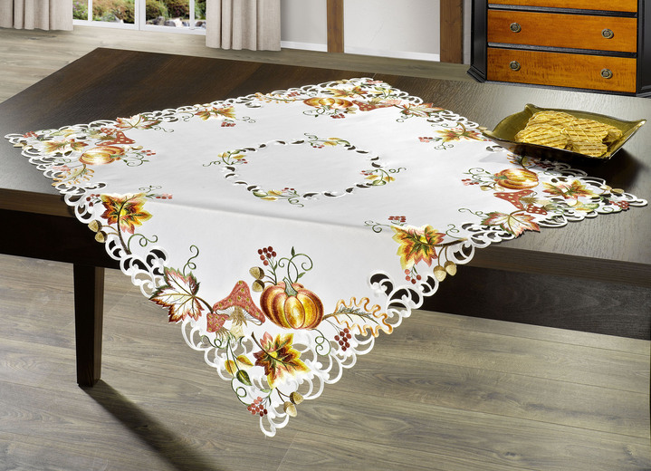 Herbstimpressionen - Tisch- und Raumdekoration mit herbstlichen Motiven, in Größe 101 (Deckchen, 35x 50 cm) bis 404 (Kissenbezug, 40x 40 cm), in Farbe SEKT-BUNT Ansicht 2