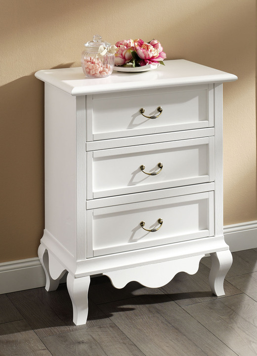 - Hochwertige Möbelserie mit Metallgriffen, in Farbe WEISS, in Ausführung Schubladenkommode mit 3 Schubladen Ansicht 4