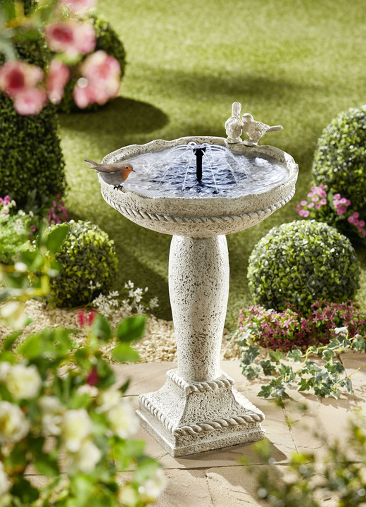 - Solarbrunnen Vogelfreunde mit Wasserspiel, in Farbe CREMEWEISS