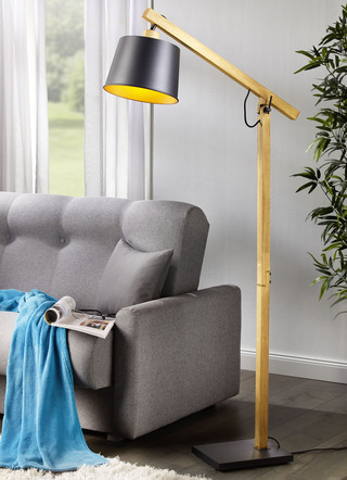Design-Stehleuchte mit Gestell aus massivem Pinienholz