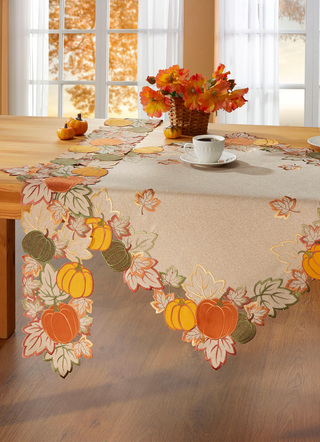 Tisch- und Raumdekoration mit Glanzgarn