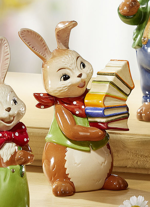 - Handgefertigte Hasenschule aus dem Hause Goebel, in Farbe BUNT, in Ausführung Hasenjunge – Frecher Bengel Ansicht 4