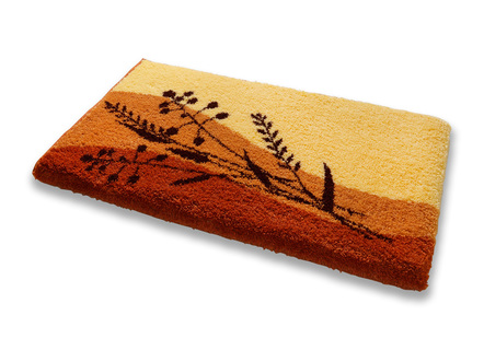 Naturnah gestaltete Badgarnitur der Marke Grund