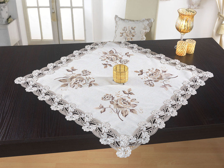 Tischdecken - Tisch- und Raumdekoration mit Spitzenbordüre, in Größe 100 (Deckchen oval, 30x 45 cm) bis 404 (Kissenbezug, 40x 40 cm), in Farbe BEIGE Ansicht 3