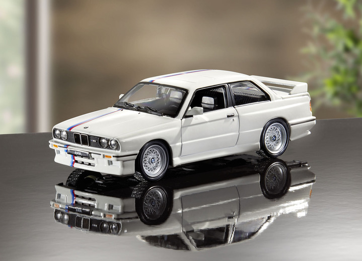 Sammlermodelle - Bburago BMW M3 (E30) ´88, in Farbe WEISS