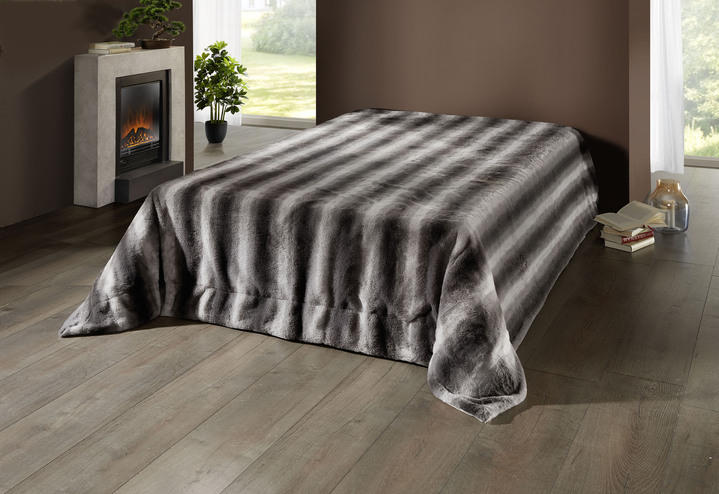 Tagesdecken - Tagesdecke aus flauschigem Fellimitat, in Größe 873 (für Einzelbett, 140x210 cm) bis 916 (für franz. Bett, 280x230 cm), in Farbe SCHNEELEOPARD Ansicht 5