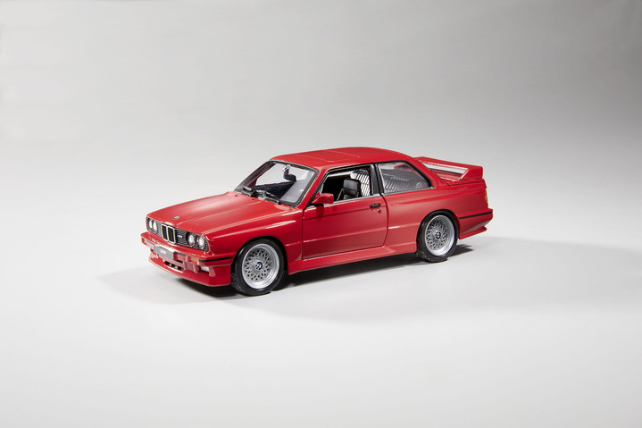 Sammlermodelle - BMW M3 (E30) ´88 von Bburago, in Farbe ROT