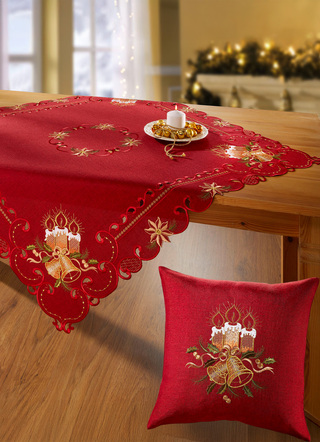 Aufwendig bestickte Tisch- und Raumdekoration