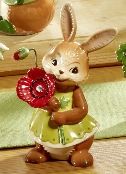 Ostern - Goebel-Hasen aus Feinsteingut, in Farbe BUNT, in Ausführung Hasenmädchen mit Mohnblume Ansicht 1