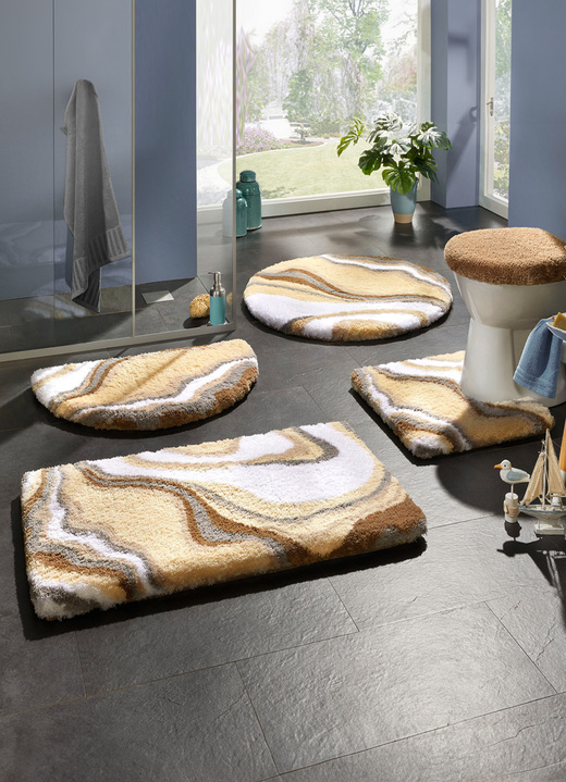 Badgarnituren - Badgarnitur in harmonischen Farbtönen, in Größe 100 (Vorleger halbrund, 50x 80 cm) bis 112 (WC-Deckelbezug, 47x 50 cm), in Farbe BEIGE Ansicht 3